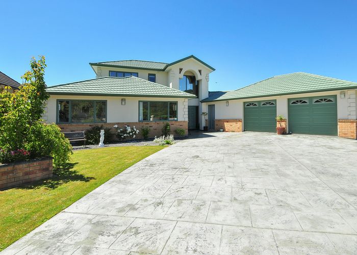  at 9 Garrett Place, Riverstone Terraces, Upper Hutt