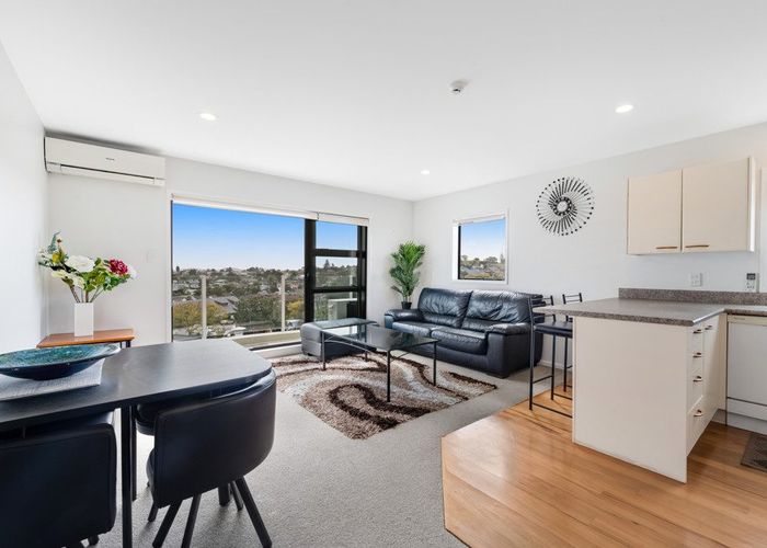  at 19/5 Cook Street, Howick, Manukau City, Auckland