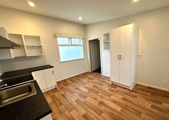  at 11 Caroline Street, Mount Victoria, Wellington, Wellington