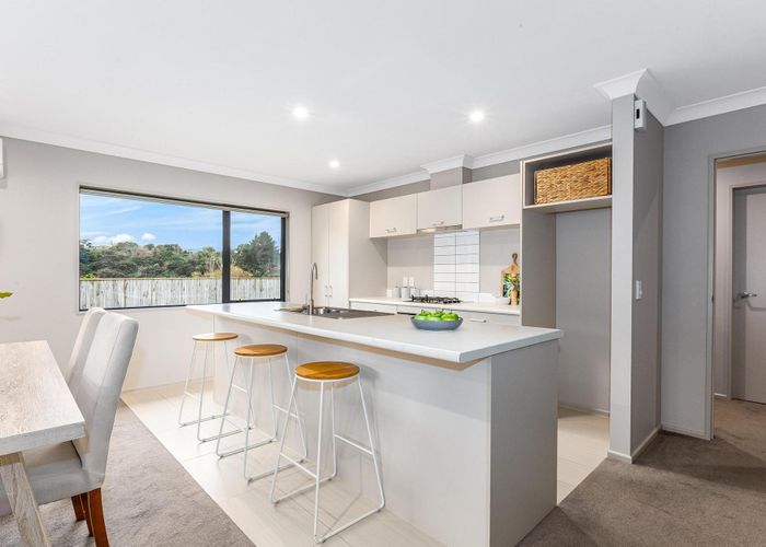  at 44a Staithes Drive North, Whitby, Porirua, Wellington