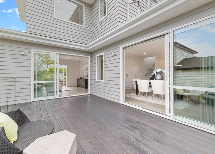  at 20 Newport Place, Forrest Hill, Auckland