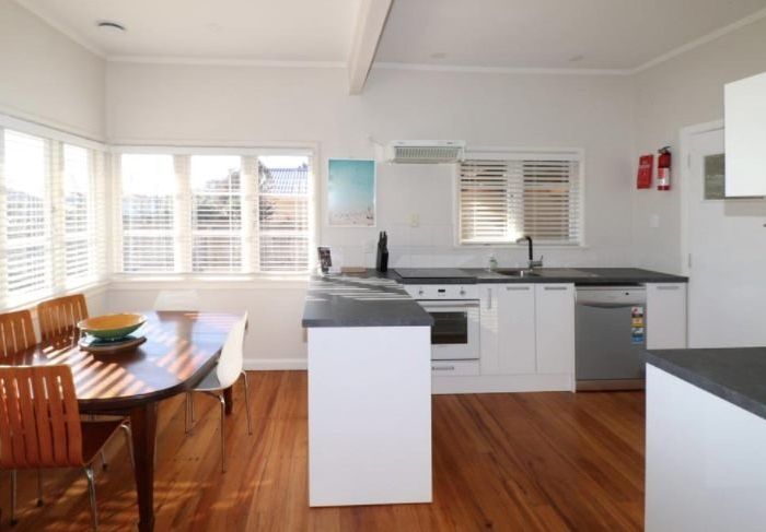  at 94a Cook Street, Room E, Hamilton East, Hamilton, Waikato