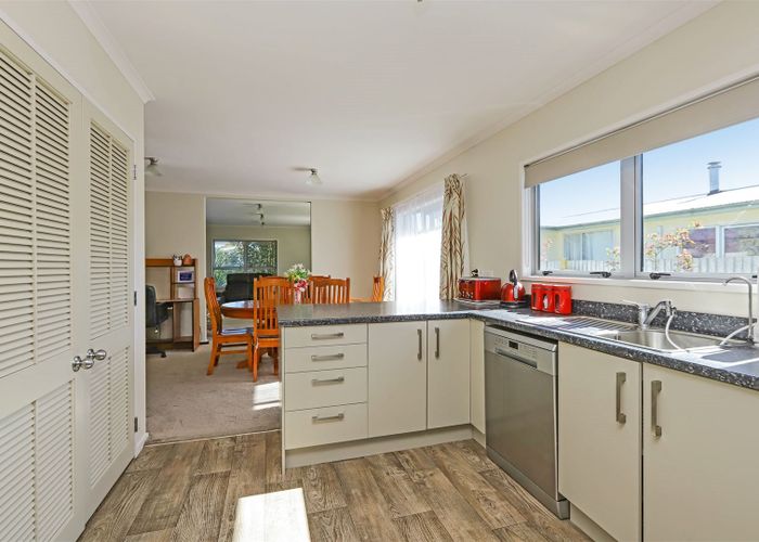  at 3 Kirkcaldy Place, Flaxmere, Hastings
