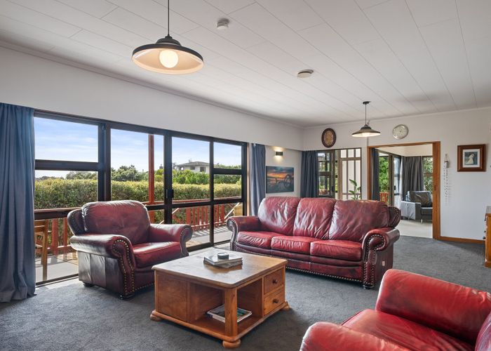  at 15 Frimley Terrace, Waikanae Beach, Waikanae