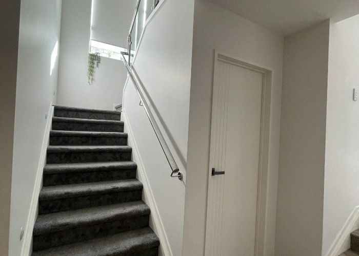  at 8 Haku Road, Flat Bush, Manukau City, Auckland