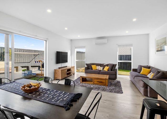  at 4 Berba Lane, Westgate, Waitakere City, Auckland