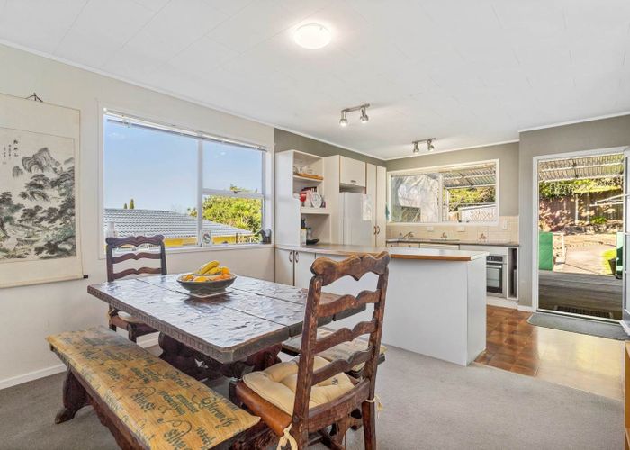  at 27 Fitzwater Place, Henderson, Auckland