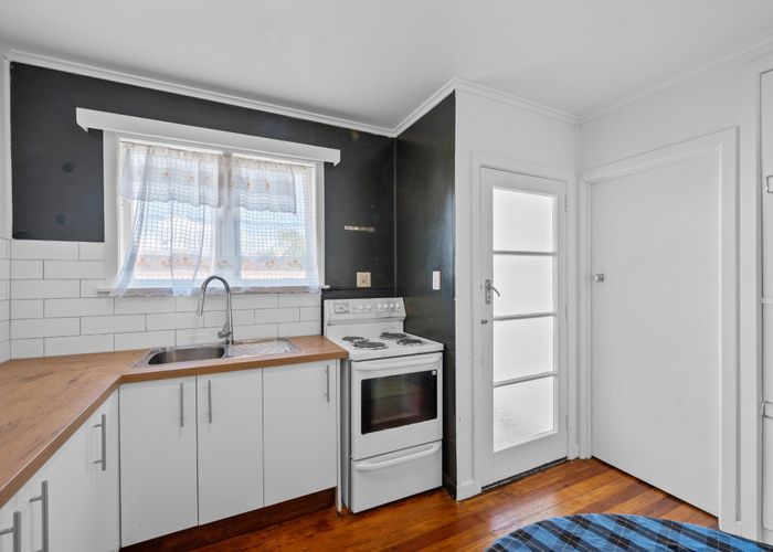  at 29 Beaubank Road, Kelston, Auckland
