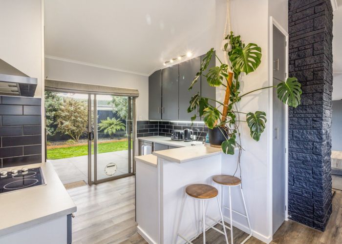  at 576 Lowe Street, Camberley, Hastings