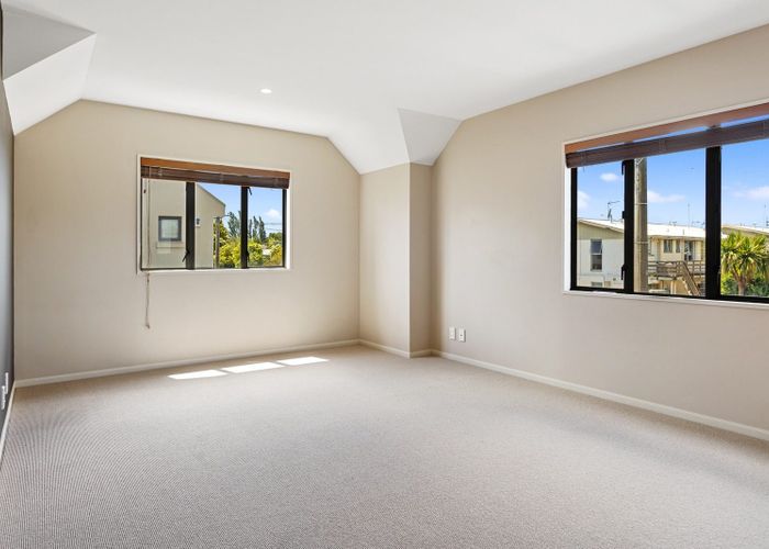  at 1/23 Stoneyhurst Street, Merivale, Christchurch City, Canterbury