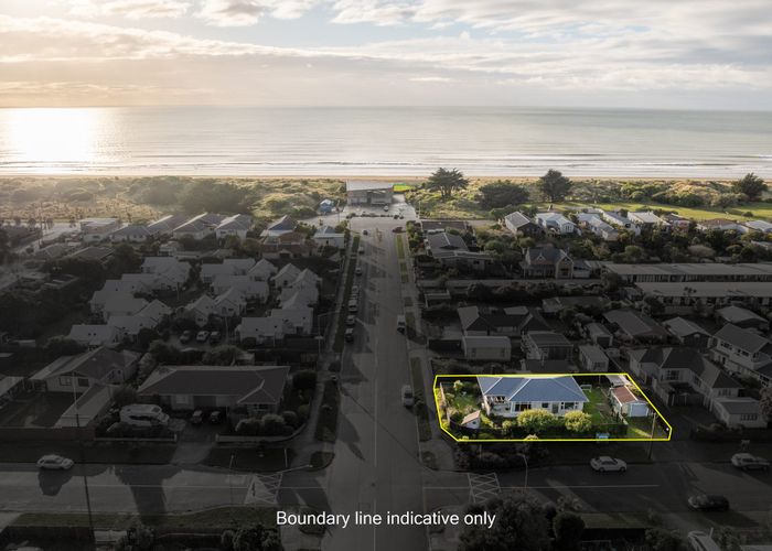  at 107 Pine Avenue, New Brighton, Christchurch City, Canterbury
