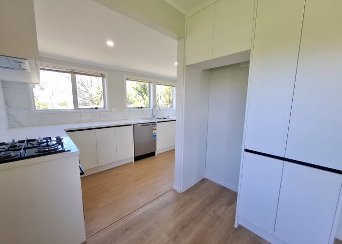  at 1/5 Tobruk Crescent, Milford, Auckland