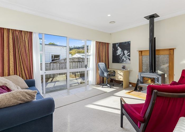  at 25 Derwent Street, Island Bay, Wellington