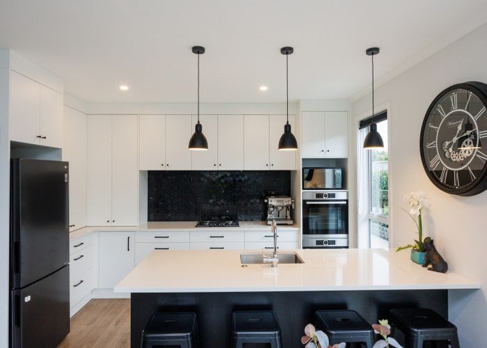  at 112B Roberts Line, Kelvin Grove, Palmerston North