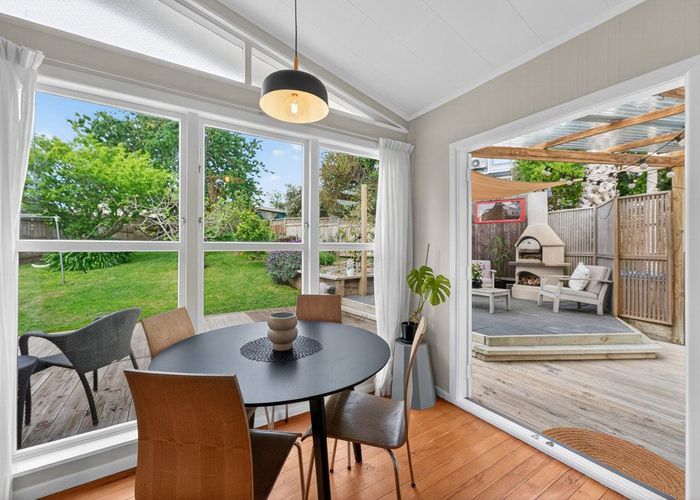  at 1/19 Bowman Road, Forrest Hill, North Shore City, Auckland