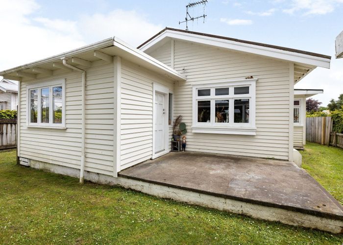  at 45 Brookfield Street, Hamilton East, Hamilton