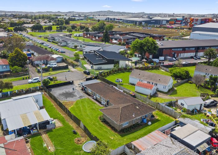  at 35 Driver Road, Mangere East, Manukau City, Auckland