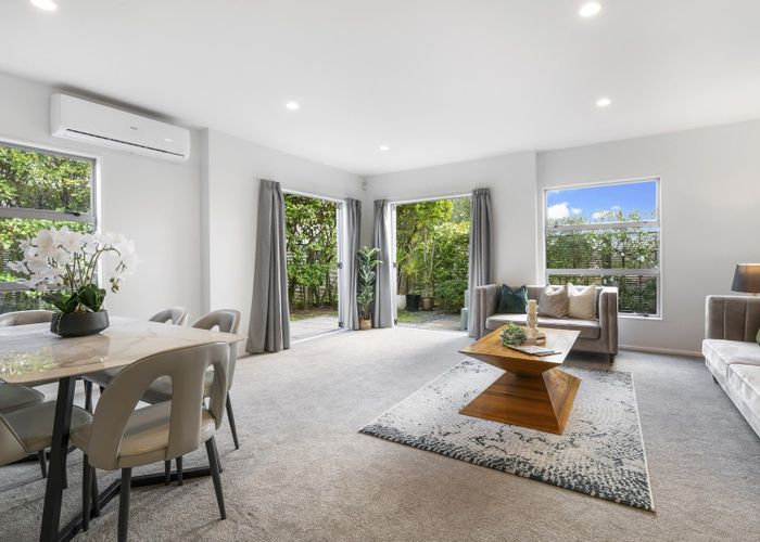  at 5/40 Scarlet Oak Drive, Schnapper Rock, Auckland