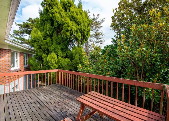  at 7A Kowhai Street, Tawa, Wellington