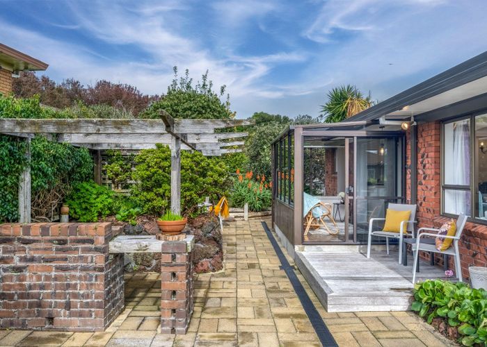  at 2/29 Rapallo Place, Farm Cove, Manukau City, Auckland