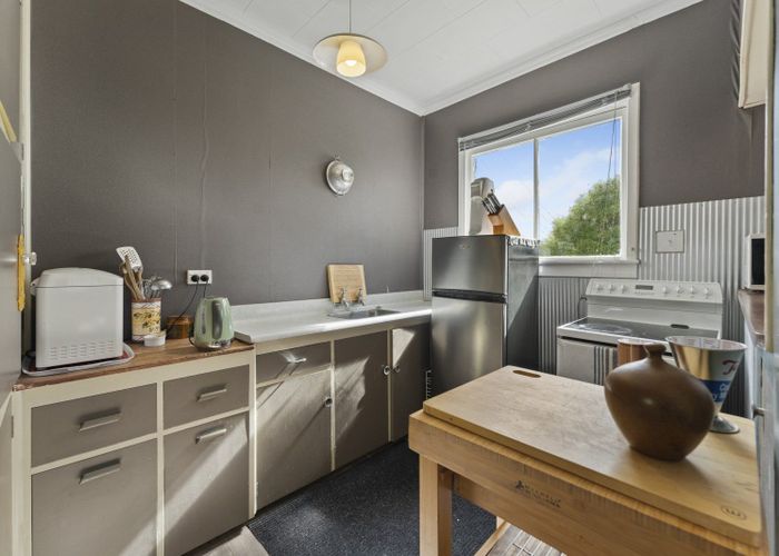  at 17 Carrickfergus Street, Waikawa, Tokanui