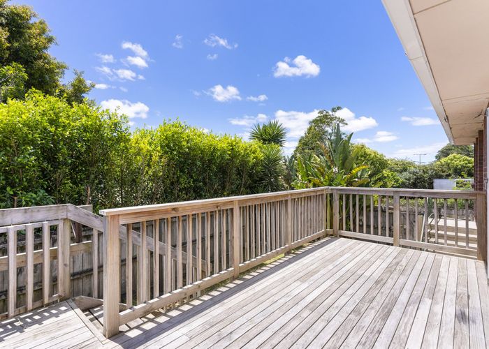  at 8 Aplin Place, Birkdale, Auckland