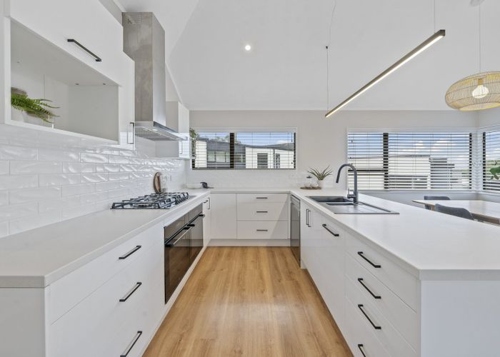  at 1 Robert Street, Newlands, Wellington, Wellington