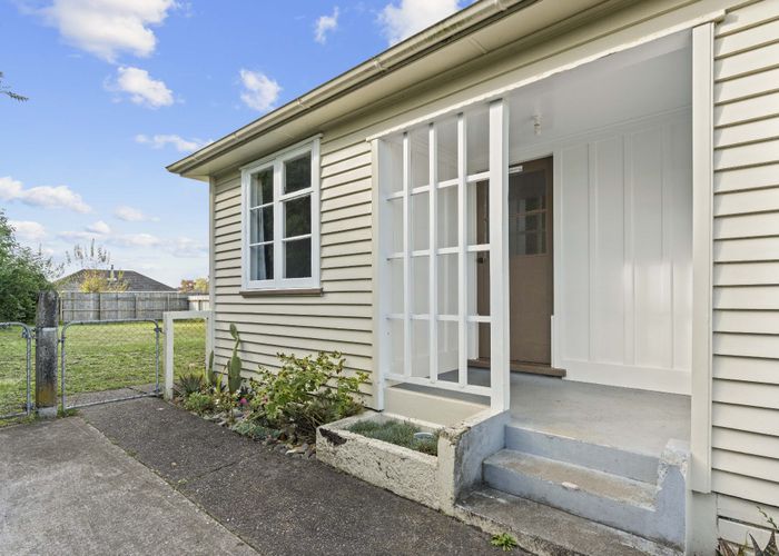  at 18 Stamford Place, Lansdowne, Masterton