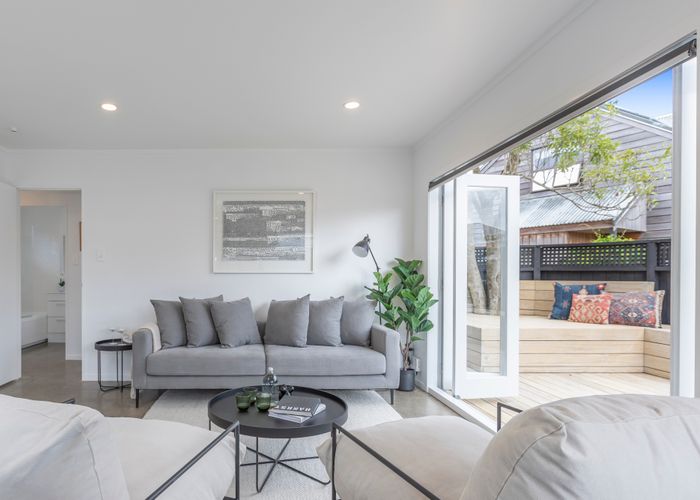  at 2/5 Kamahi Street, Mount Eden, Auckland