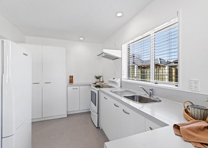  at 2/104 Hoon Hay Road, Hoon Hay, Christchurch City, Canterbury