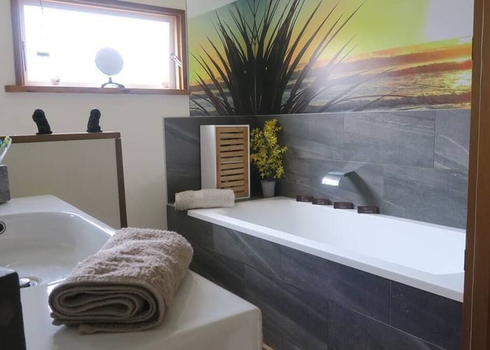  at 17 Howe Street, New Brighton, Christchurch City, Canterbury