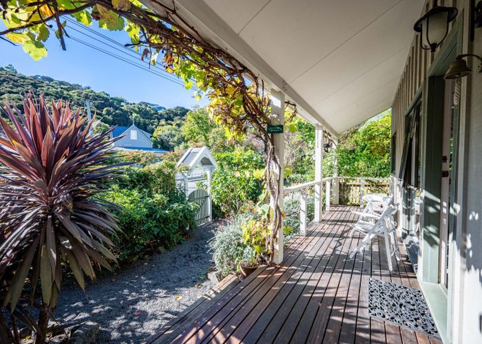 For sale 32 Rue Balguerie, Akaroa, Banks Peninsula, Canterbury