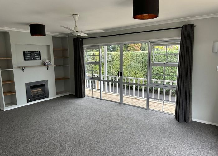  at 37 Hibiscus Avenue, Hamilton Lake, Hamilton