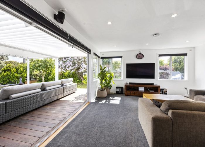  at 2 Bideford Street, Brooklands, New Plymouth