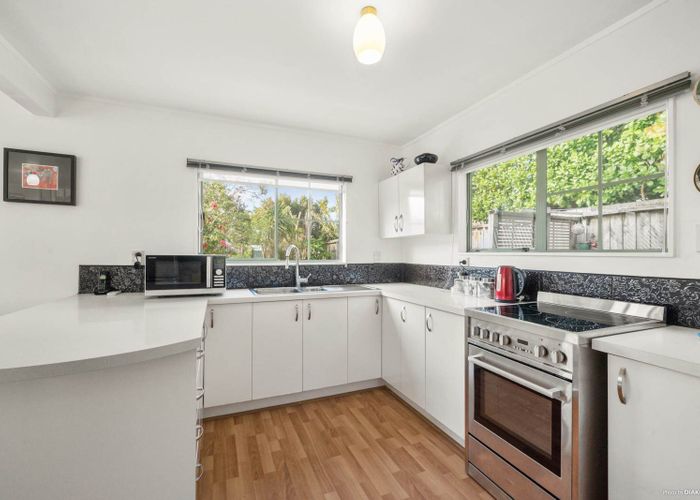  at 2/136 Awaruku Road, Torbay, Auckland
