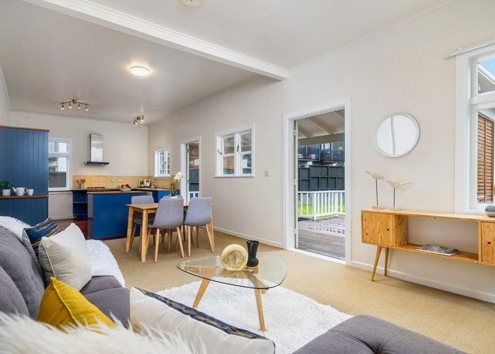  at 23 Lloyd Avenue, Mount Albert, Auckland