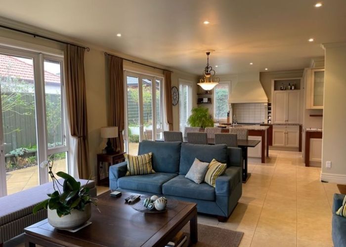  at 11 Fairfield Lane, East Tamaki Heights, Manukau City, Auckland