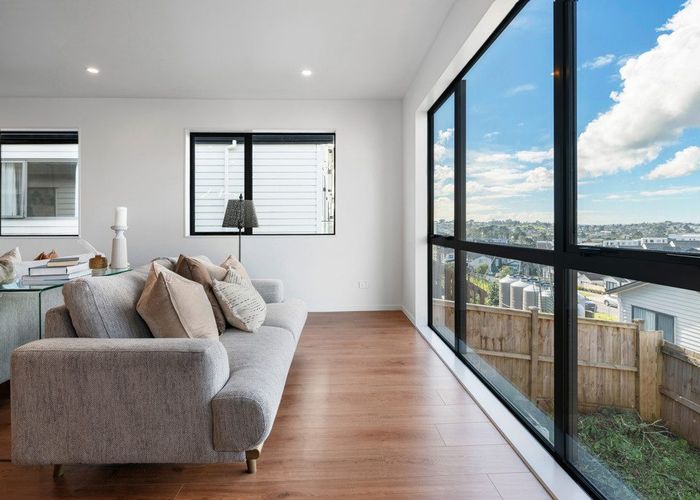  at 25 Baumea Rise, Westgate, Waitakere City, Auckland
