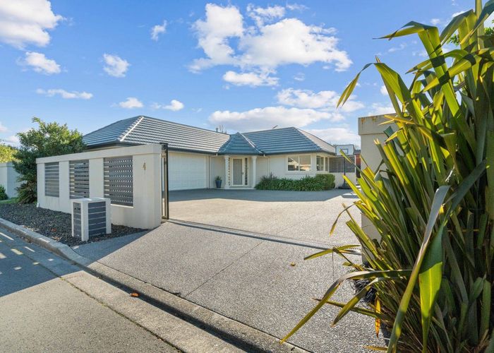  at 4 Croftfield Place, Westmorland, Christchurch