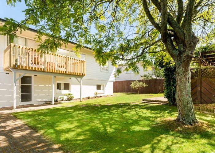  at 7 Munstead Place, Hillcrest, Auckland