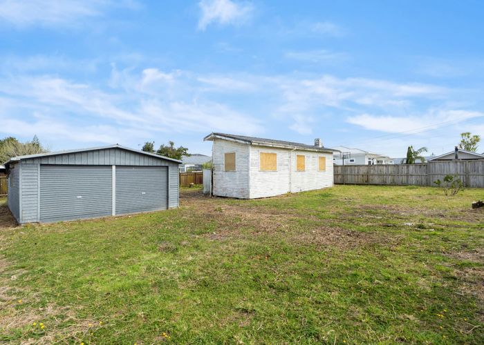  at 67 Kenderdine Road, Papatoetoe, Auckland