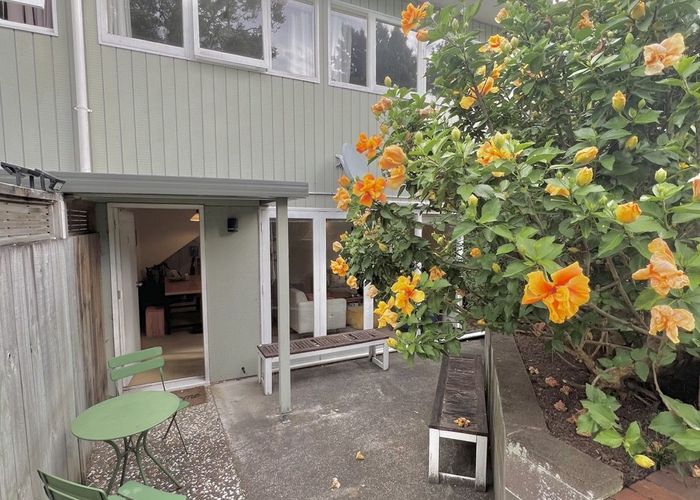  at 1/47 Watling Street, Mount Eden, Auckland
