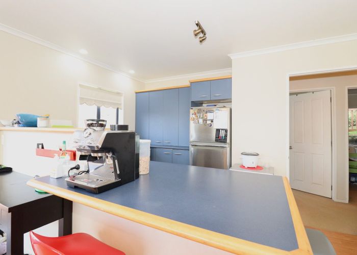  at 8A Bretton Lane, Mellons Bay, Manukau City, Auckland