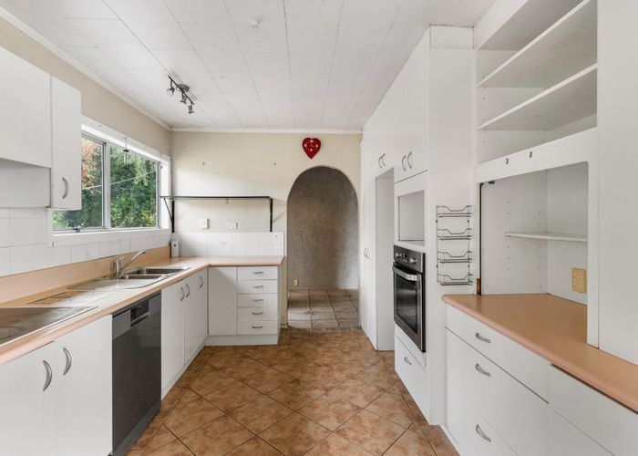  at 20 Stanley Road, Glenfield, North Shore City, Auckland