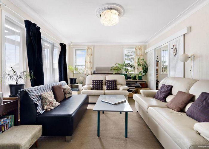  at 11 Statesman Street, Henderson, Waitakere City, Auckland