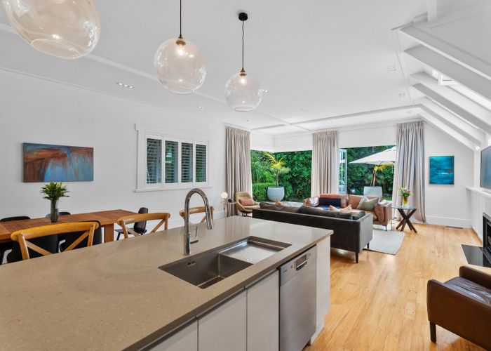  at 4 Poronui Street, Mount Eden, Auckland City, Auckland