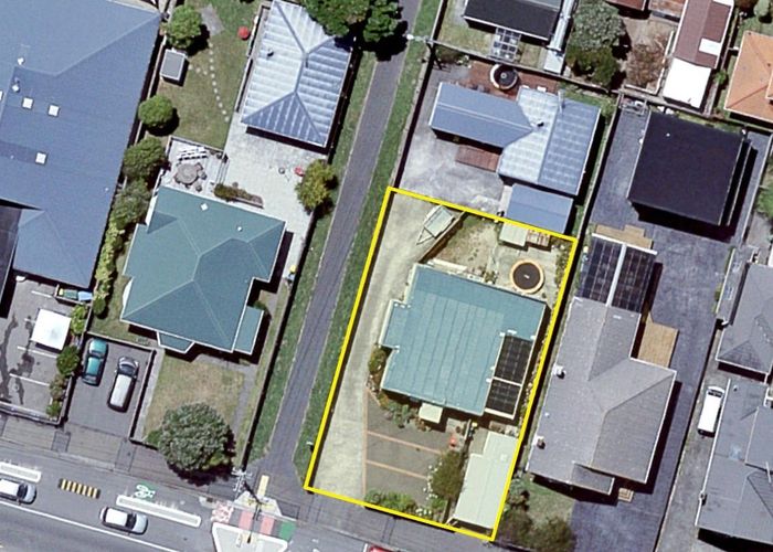  at 133 Rongotai Road, Kilbirnie, Wellington