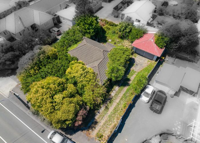  at 16 Normandy Avenue, Melville, Hamilton
