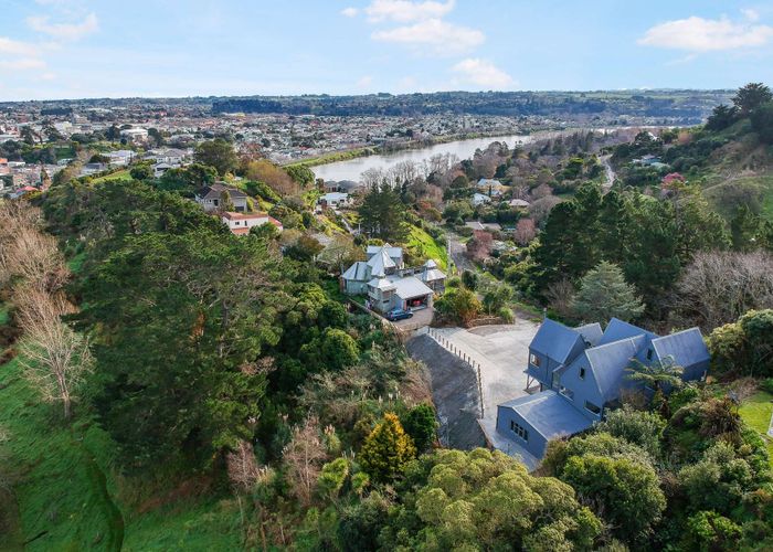  at 20 Shakespeare Road, Bastia Hill, Whanganui