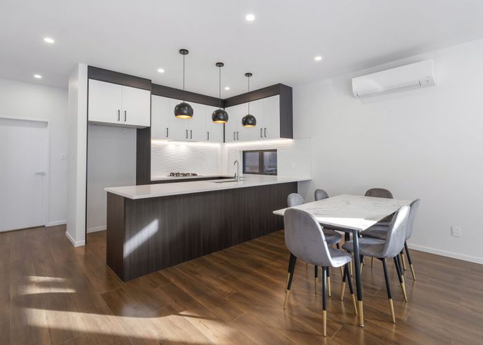  at 10 Egret Court, Unsworth Heights, North Shore City, Auckland